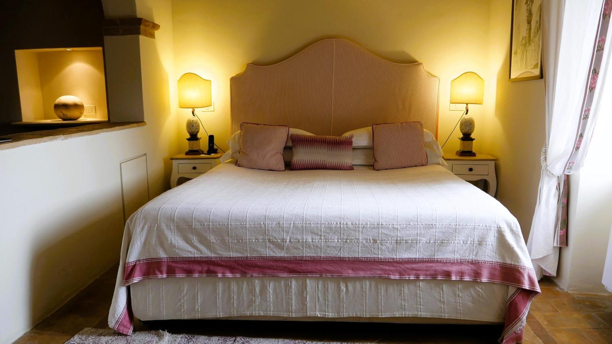 Castello Di Velona Resort, Thermal Spa & Winery Montalcino Esterno foto