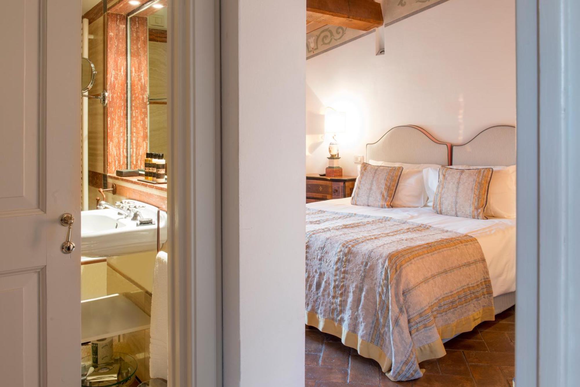 Castello Di Velona Resort, Thermal Spa & Winery Montalcino Esterno foto