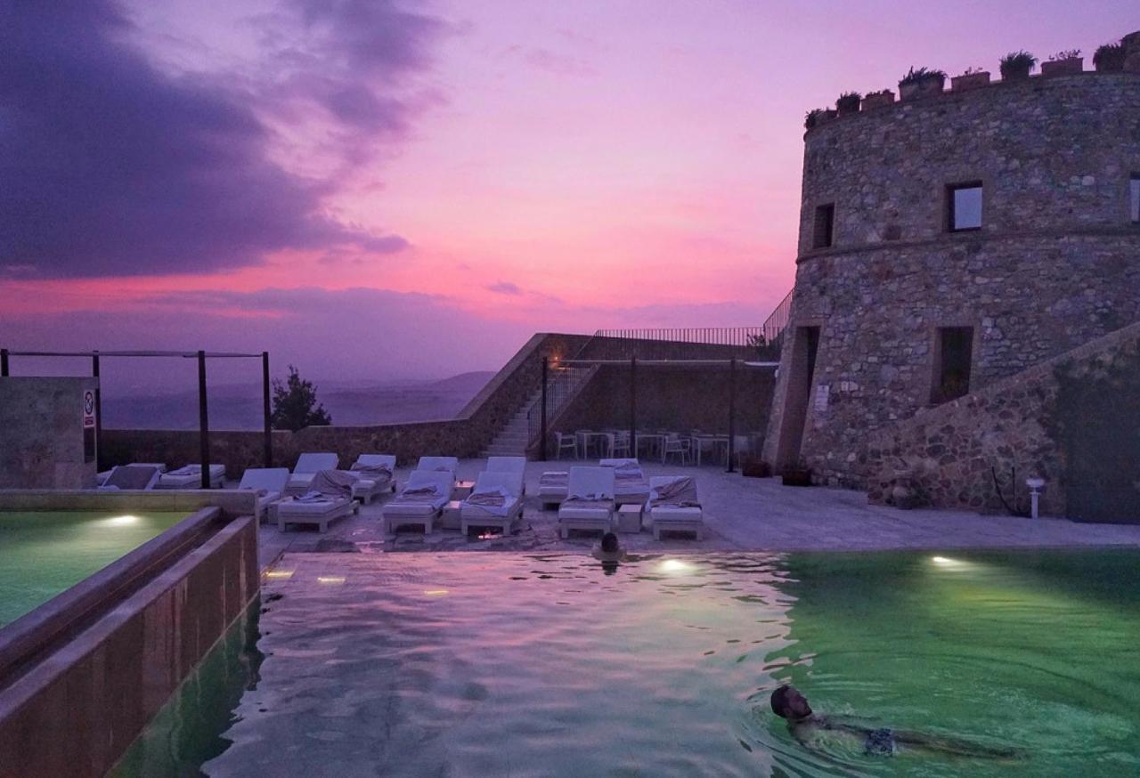 Castello Di Velona Resort, Thermal Spa & Winery Montalcino Esterno foto
